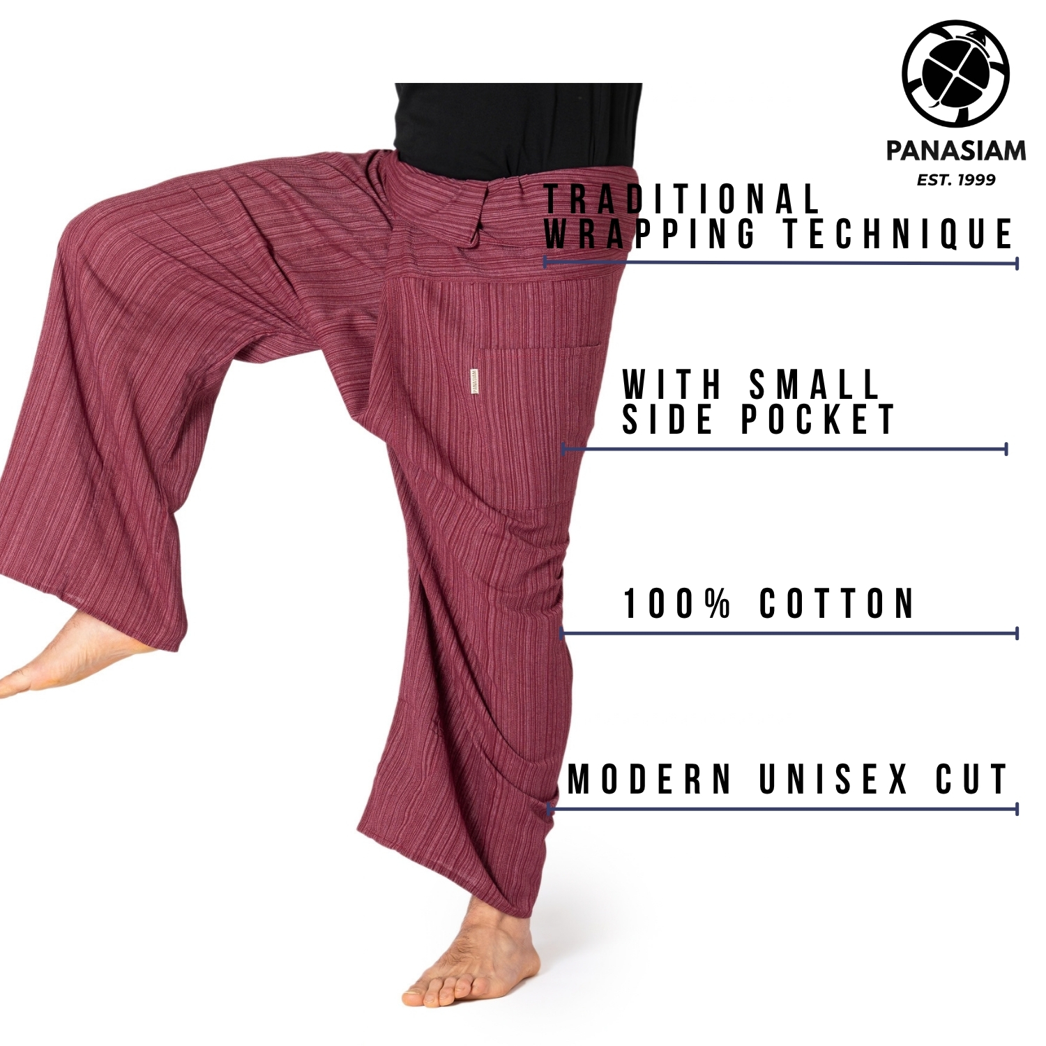 Modell trägt die Thai Fischerhose Lini von PANASIAM in Altrosa; Unisex Wickelhose aus 100 % Baumwolle mit traditioneller Wickeltechnik und kleiner Seitentasche, ideal für Yoga, Meditation und Tai Chi.