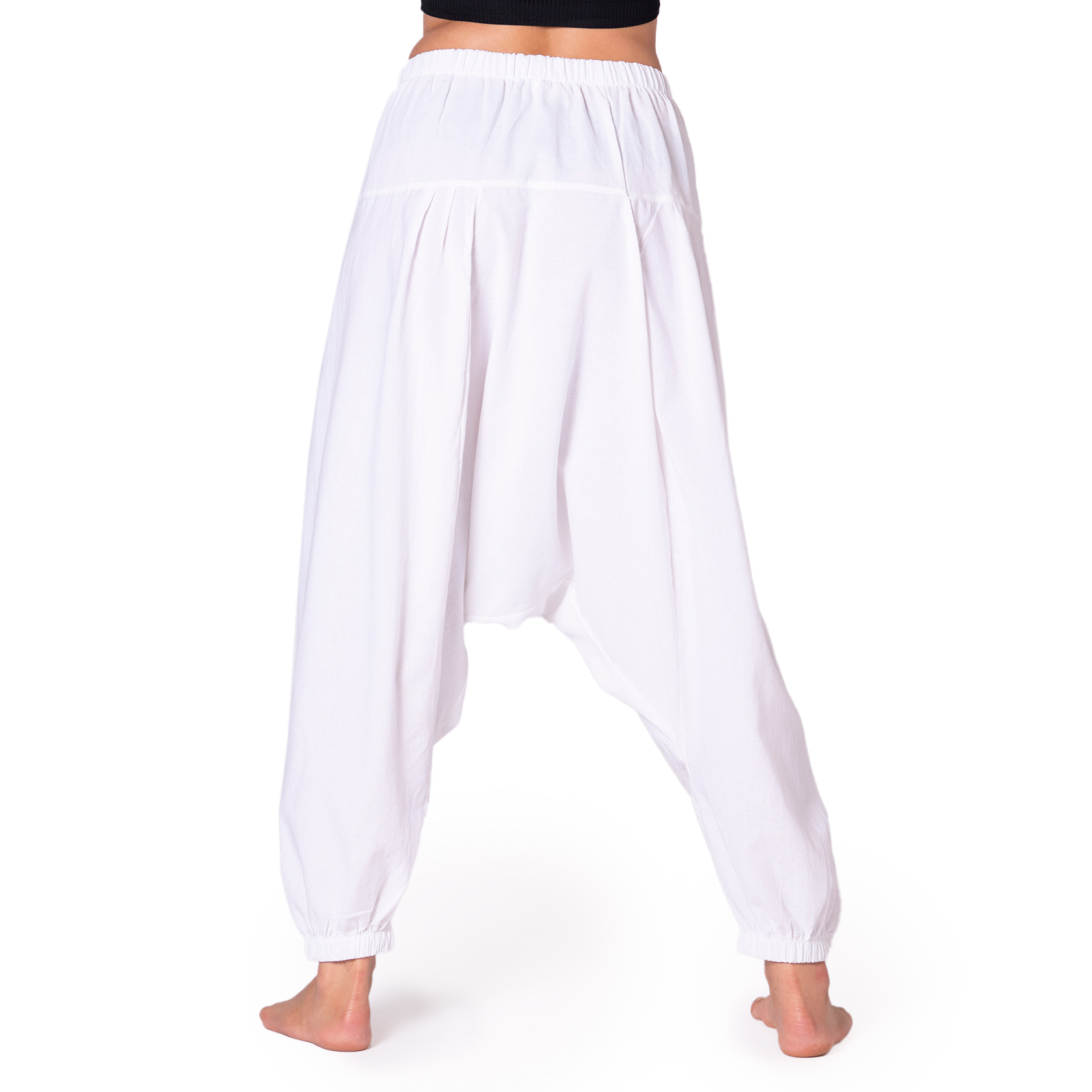 Aladinhose puristic in weiß von hinten