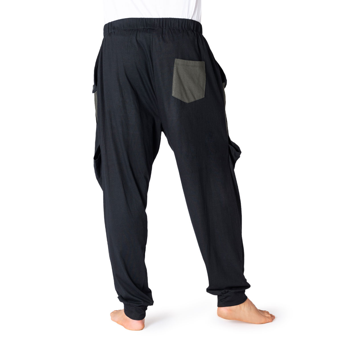 Baggy Hose Casual Vibe in schwarz von hinten